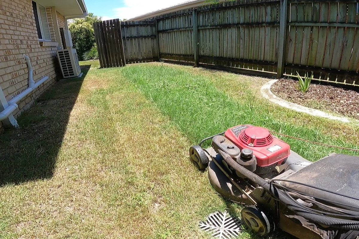 Residential lawn mowing work from the Graham’s network